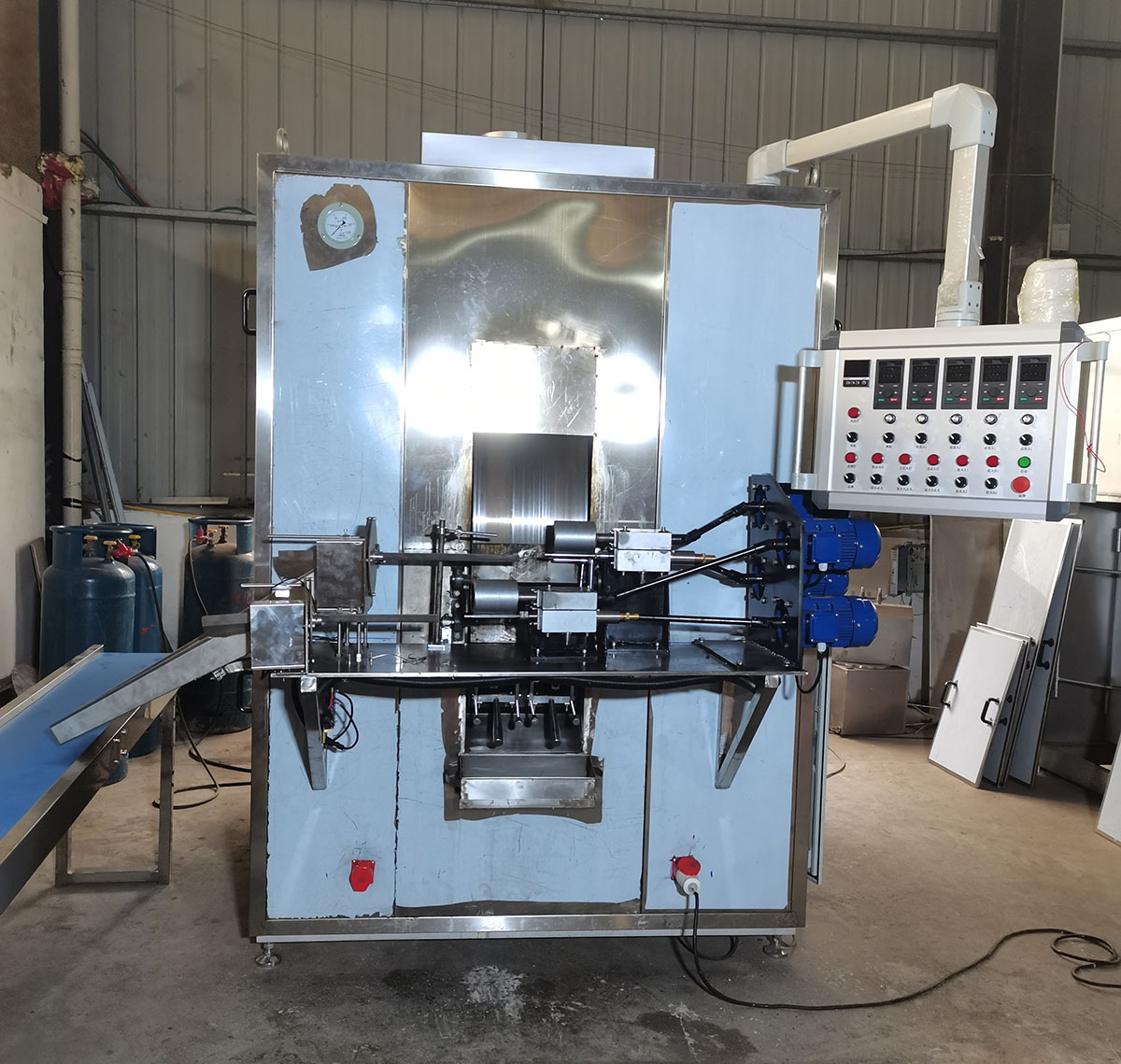 威化注芯蛋卷机 - 新余方兴机械设备有限公司